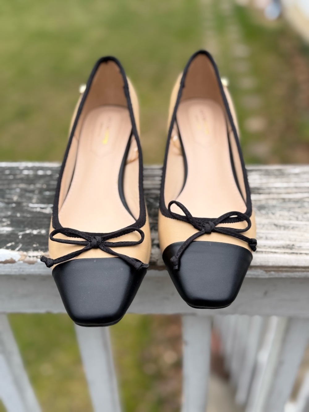 NWOT LIZ CLAIBORNE FREDSON CAP CLOSED TOE BLOCK HEEL PUMPS, 8M